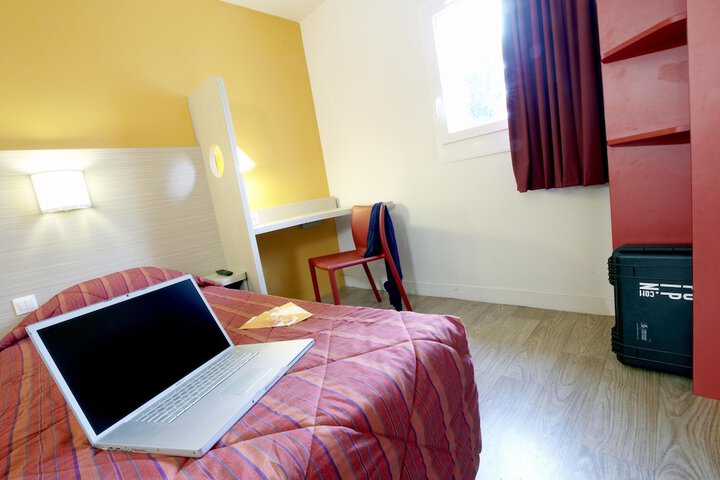 Room 4 of 22