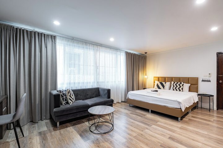 Room 40 of 153