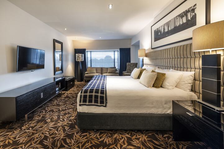 Room 10 of 86