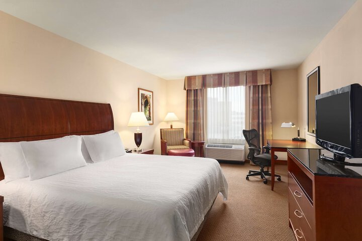 Room 10 of 25