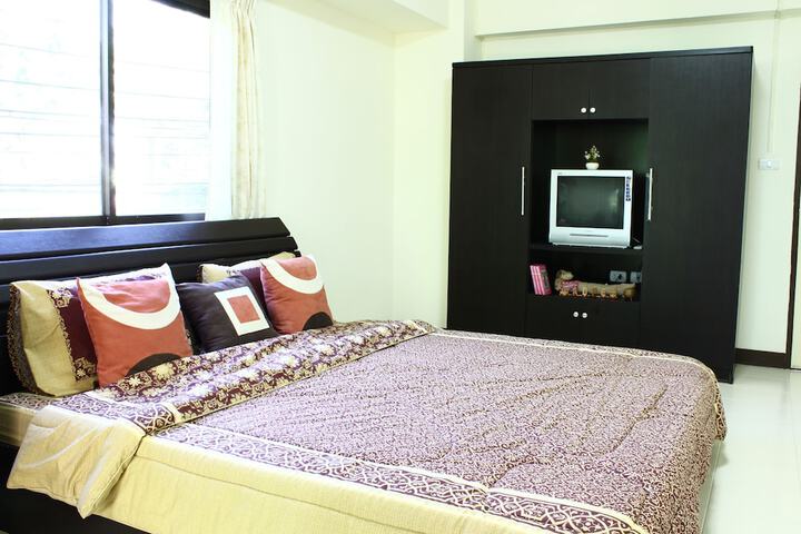 Room 10 of 20