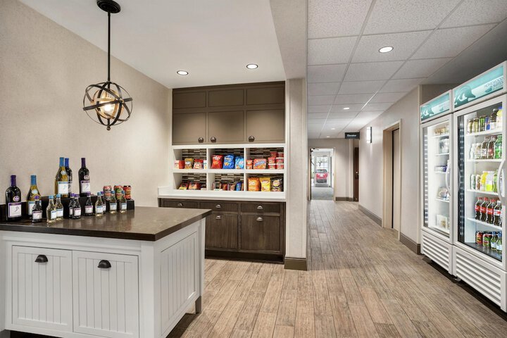 Snack bar