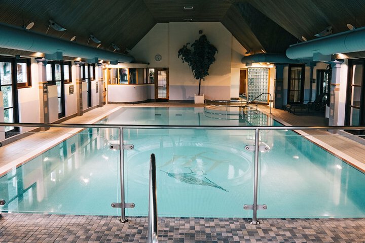 Hotel Pool