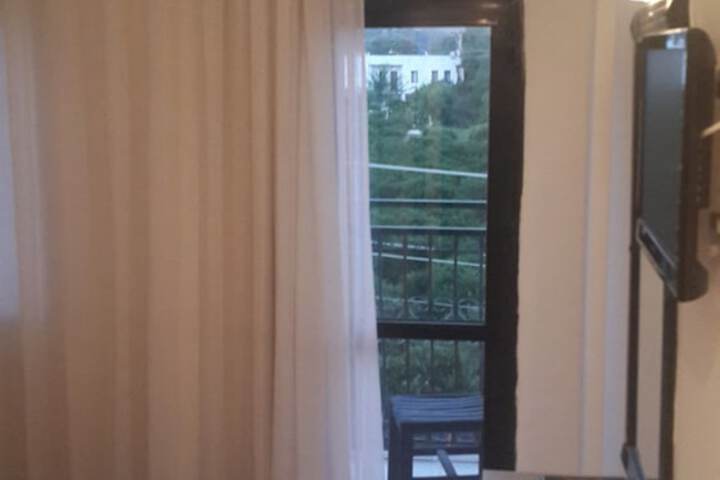 Room 9 of 27