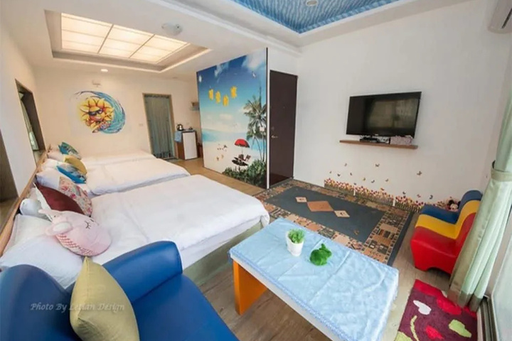 Room 8 of 10