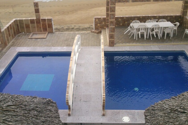 Pool 39 of 78