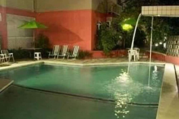 Pool 14 of 24