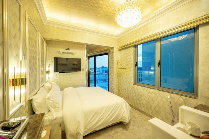 Room 74 of 285