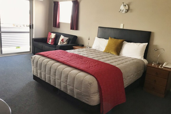 Room 18 of 60