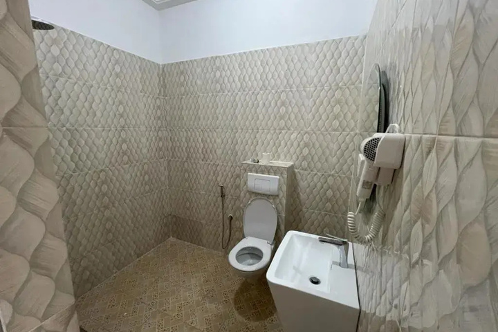 Room 11 of 23
