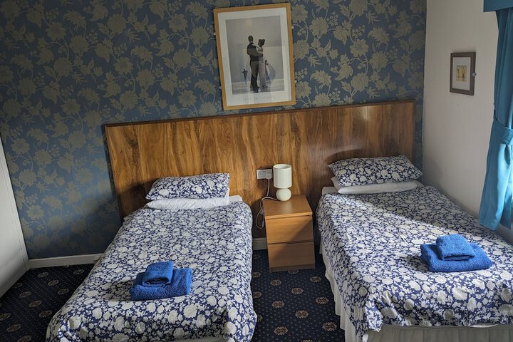 Room 15 of 40