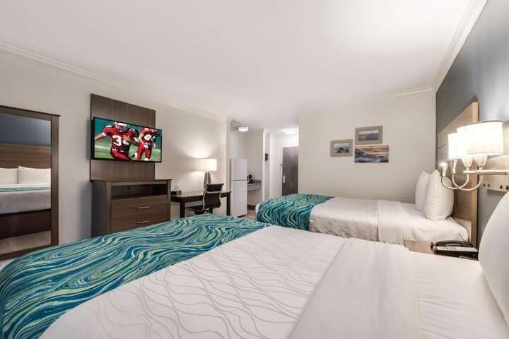 Room 6 of 32