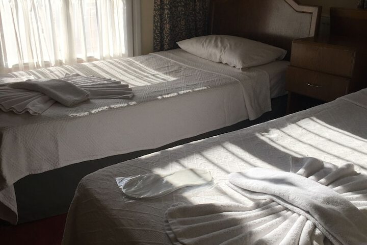 Room 6 of 35
