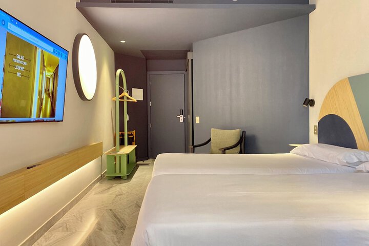 Room 20 of 265