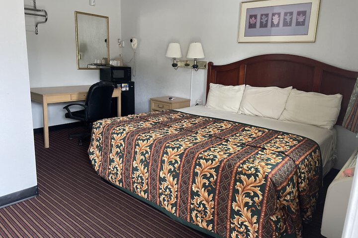 Room 7 of 42
