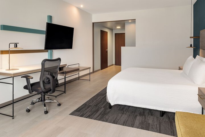 Room 5 of 51