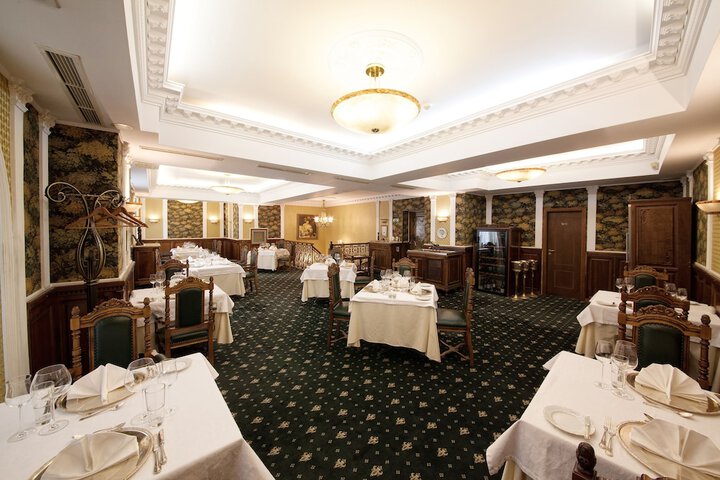 Dining 72 of 104
