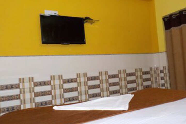 Room 13 of 23