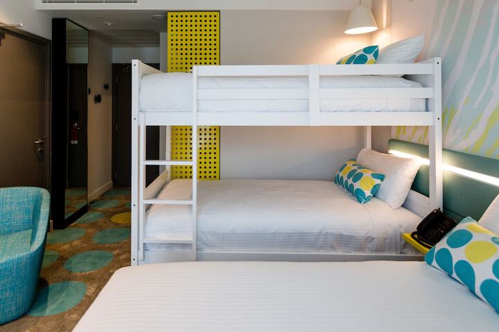 Room 15 of 100