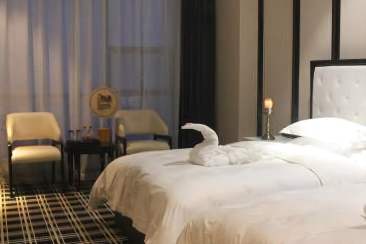 Room 6 of 20