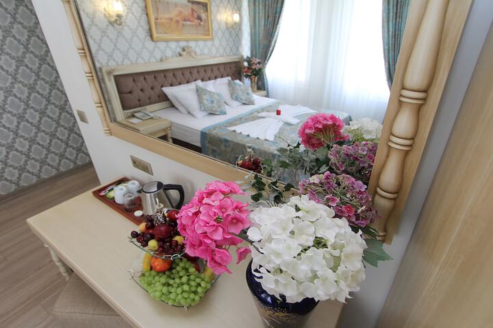 Room 9 of 67