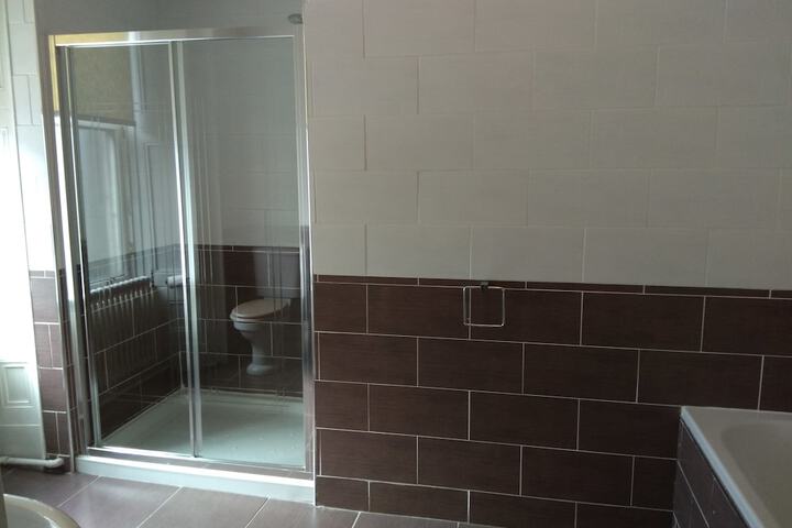 Room 33 of 62