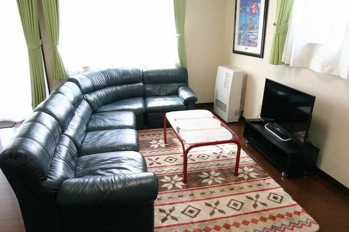 Room 9 of 36