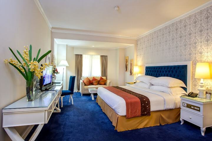 Room 8 of 35