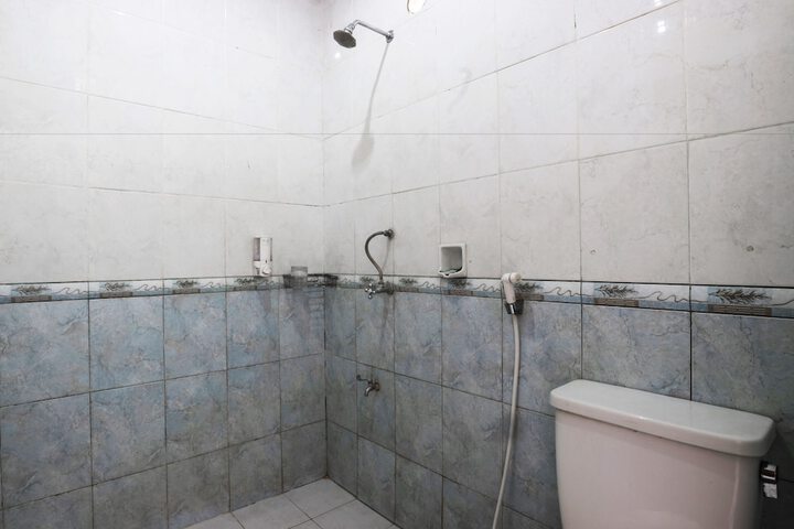 Room 8 of 8