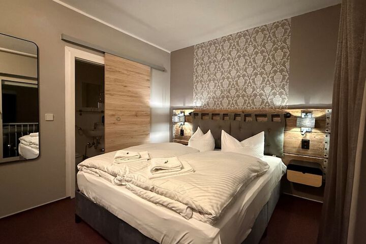 Room 12 of 47