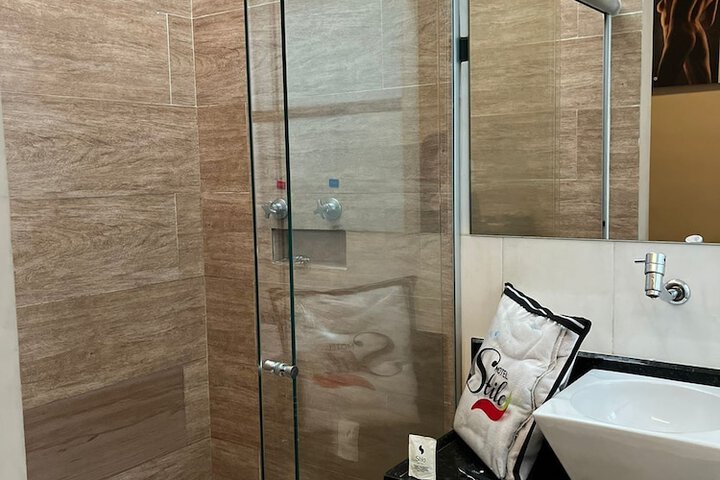 Room 34 of 52