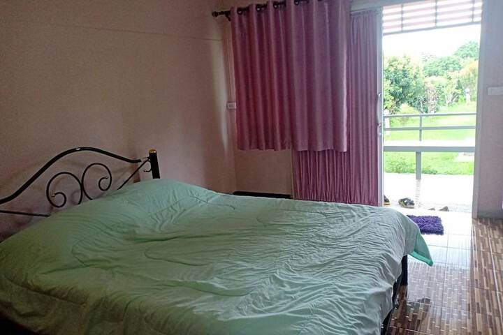 Room 8 of 34
