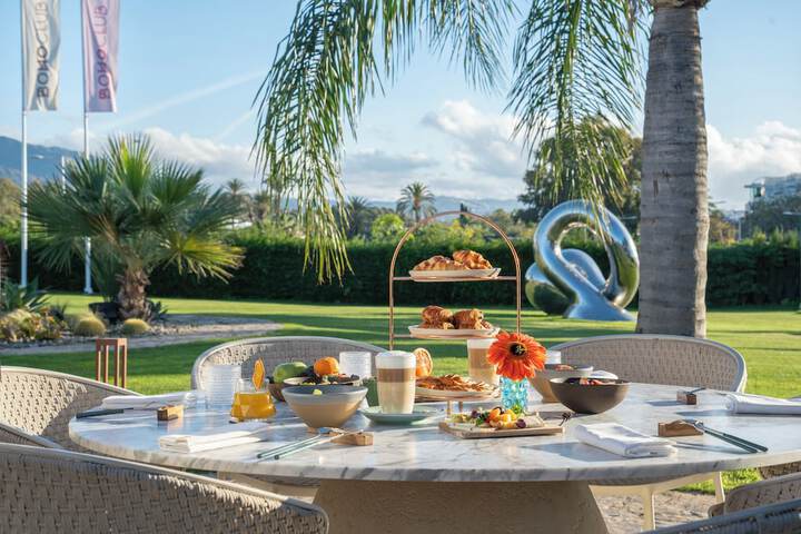 Breakfast/Coffee Service 107 of 139