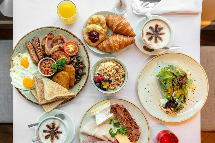 Breakfast/Coffee Service 82 of 151