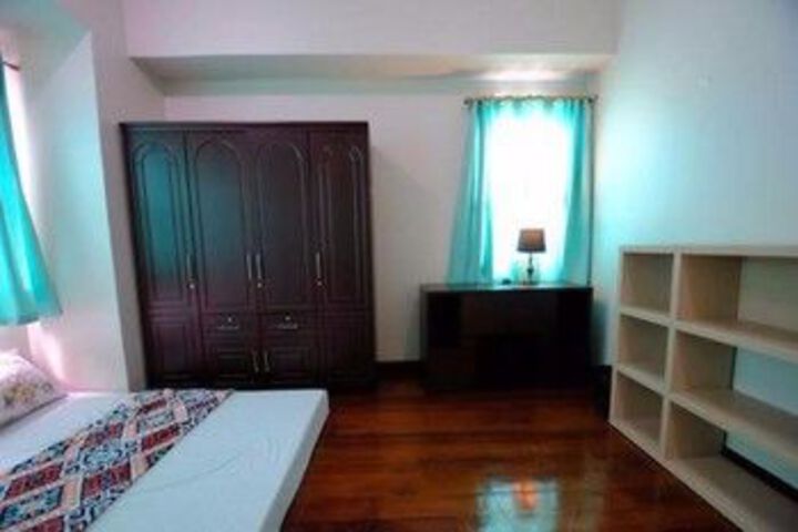 Room 30 of 127