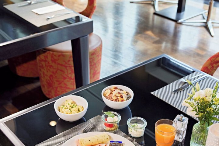 Breakfast/Coffee Service 33 of 46