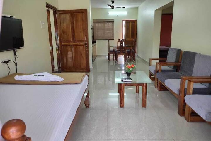 Room 5 of 17