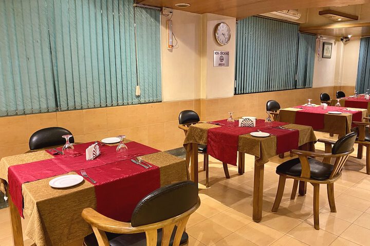 Dining 17 of 23