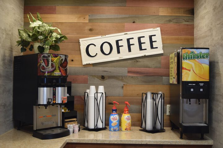 Breakfast/Coffee Service 29 of 38