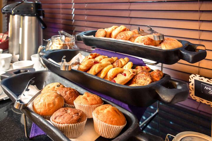 Breakfast/Coffee Service 28 of 73