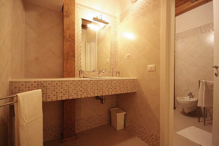 Room 70 of 125