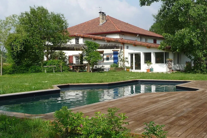 Pool 9 of 14