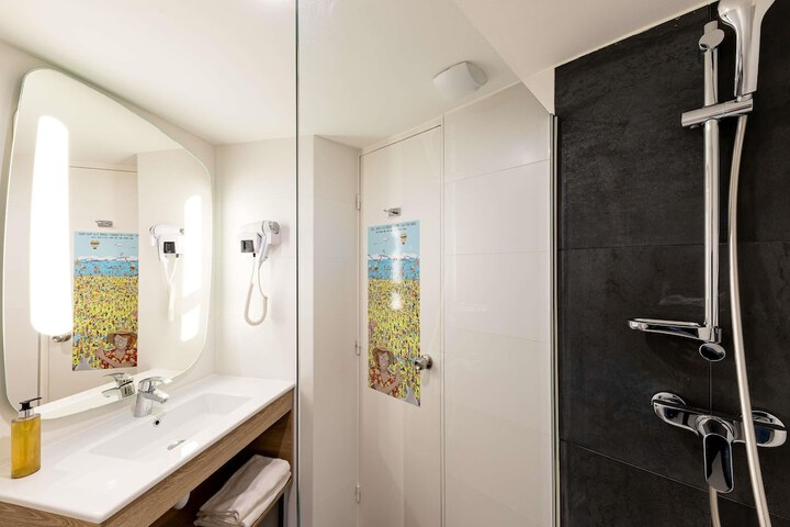 Bathroom Interior Photo