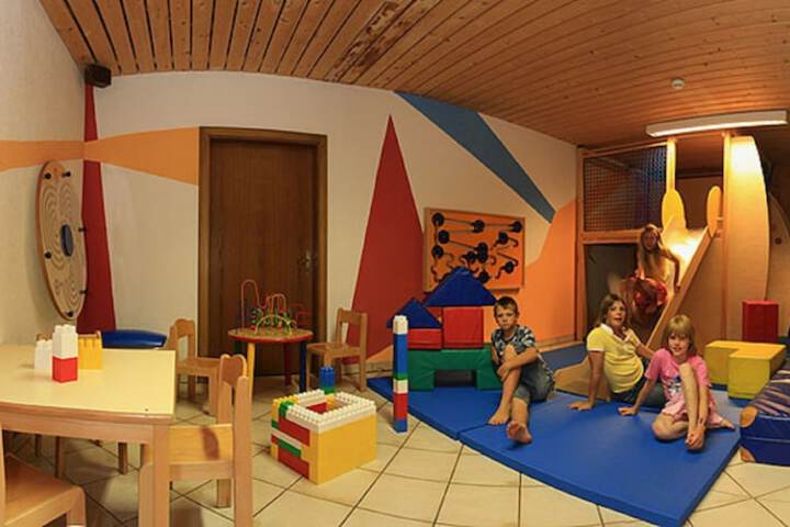 Childrens Activities 47 of 64