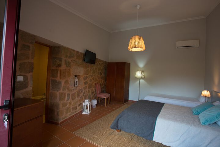 Room 105 of 118