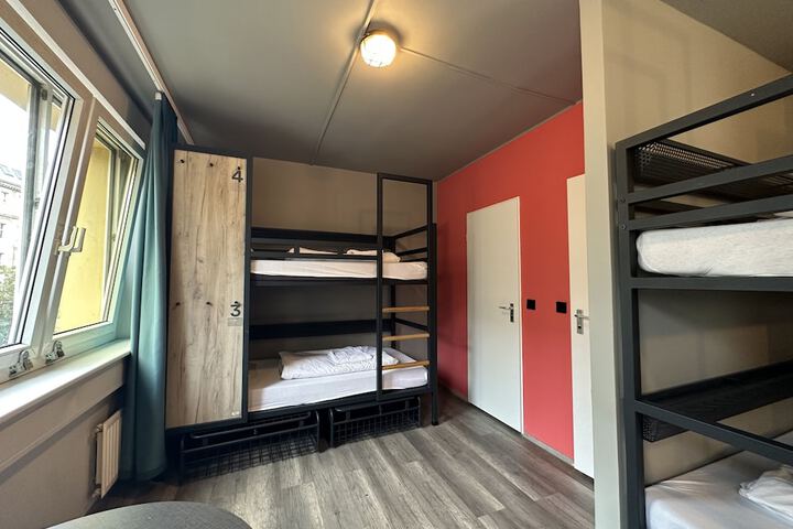 Room 40 of 78