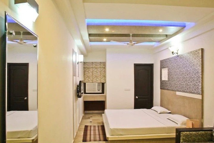 Room 18 of 35