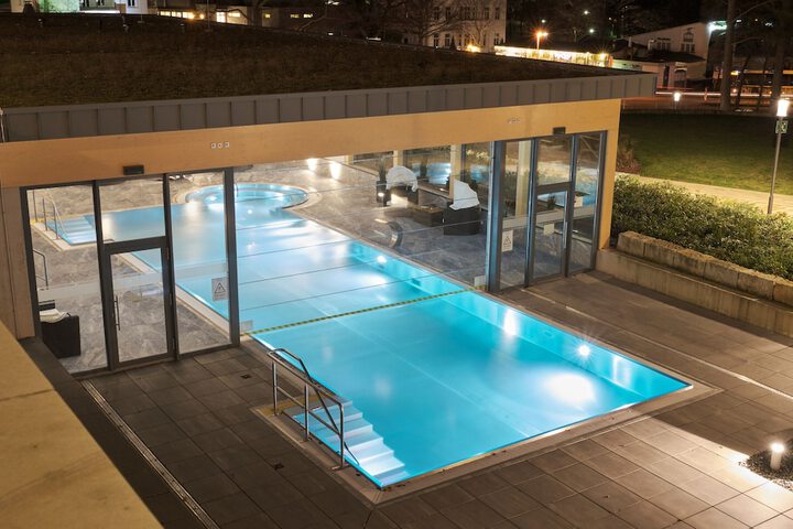 Pool 64 of 98