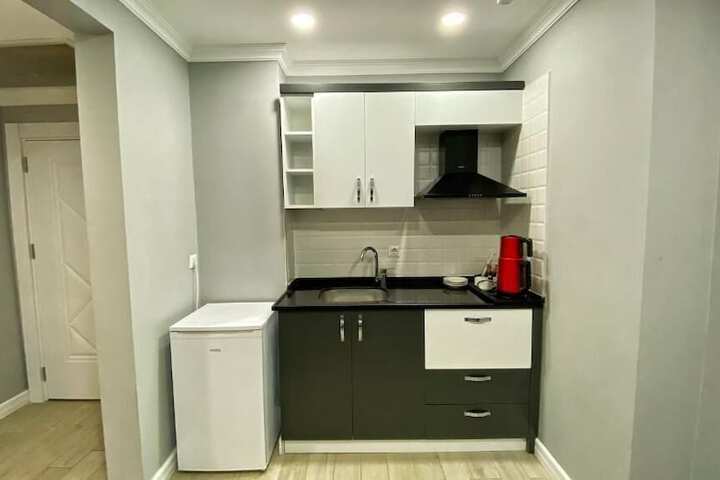 Room 7 of 25