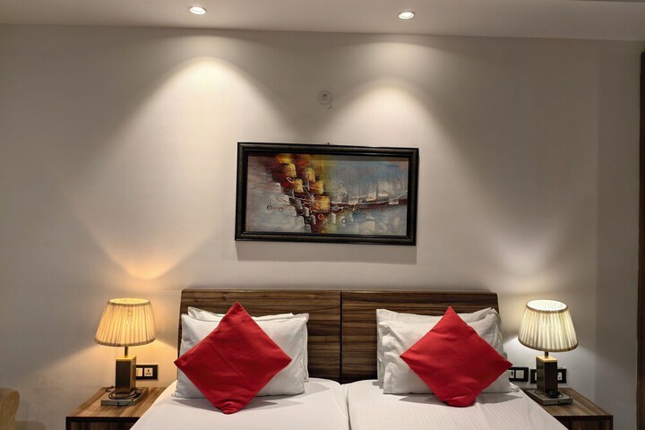 Room 44 of 90